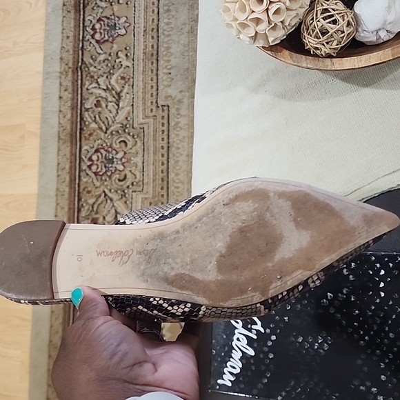 Shoes - Picture 3 of 4